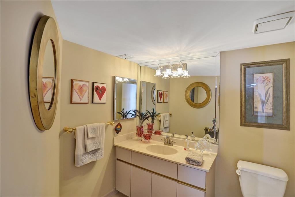 Overlook Condominium - Residential