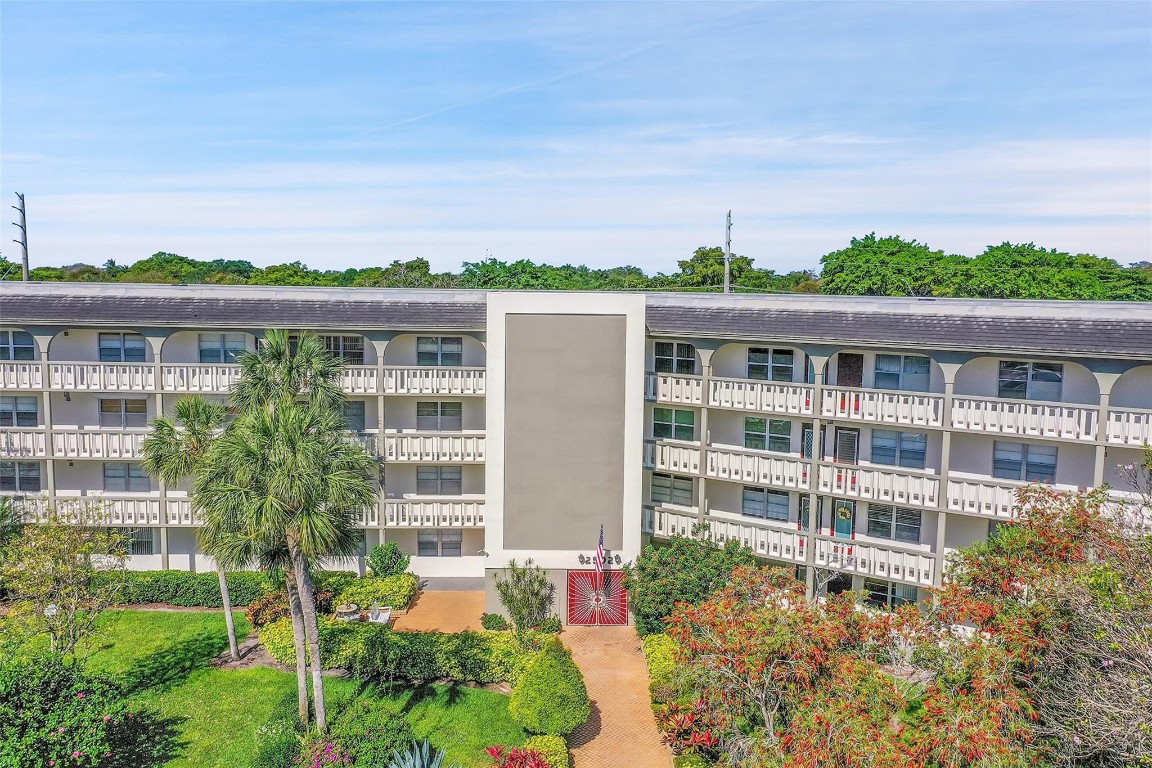 WYNMOOR VILLAGE - Residential