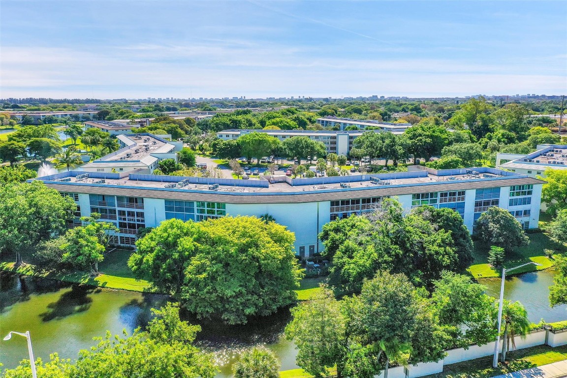 WYNMOOR VILLAGE - Residential