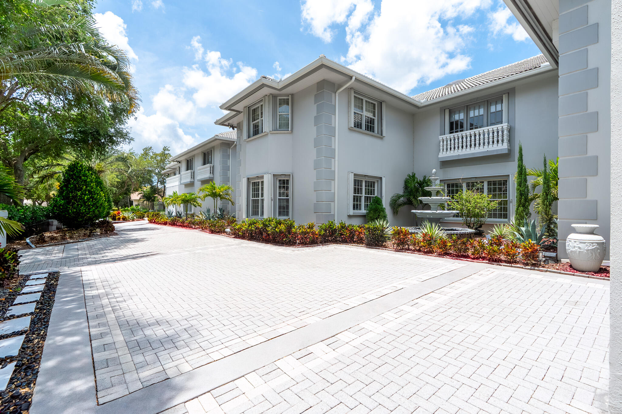 EAGLE TRACE - Residential