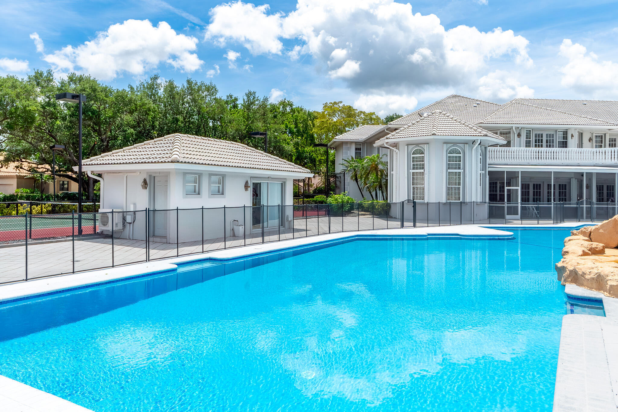 EAGLE TRACE - Residential