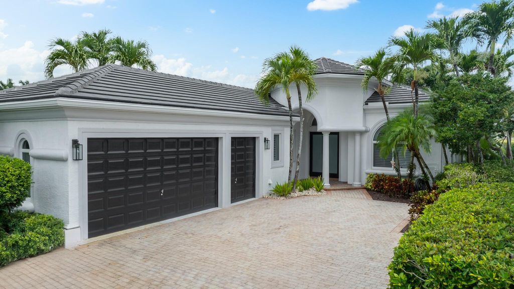 Photo of 7952 Villa D Este Way, Delray Beach, FL 33446 (MLS # R10988016)