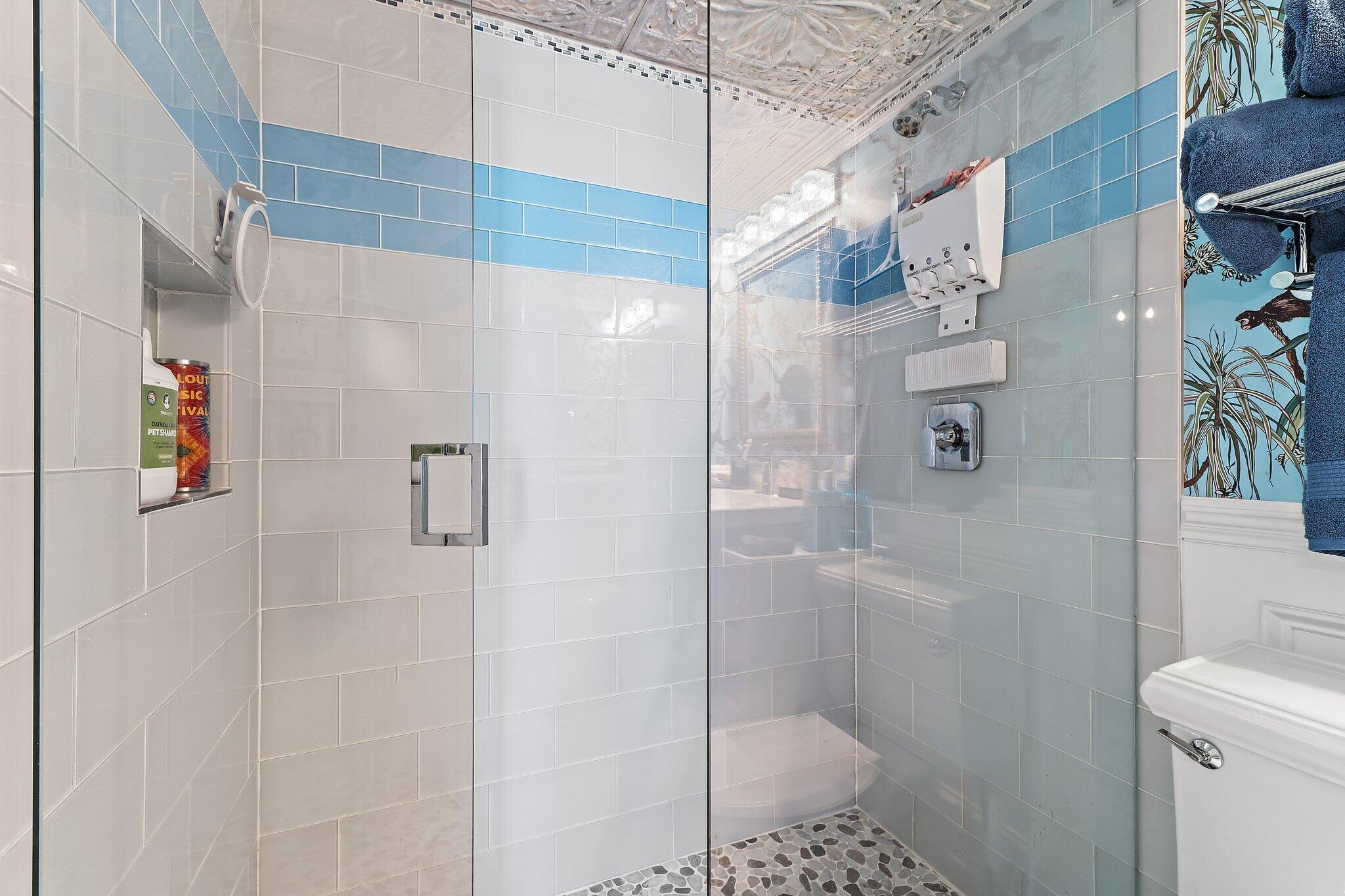 SEA RISE CONDO - Residential Lease