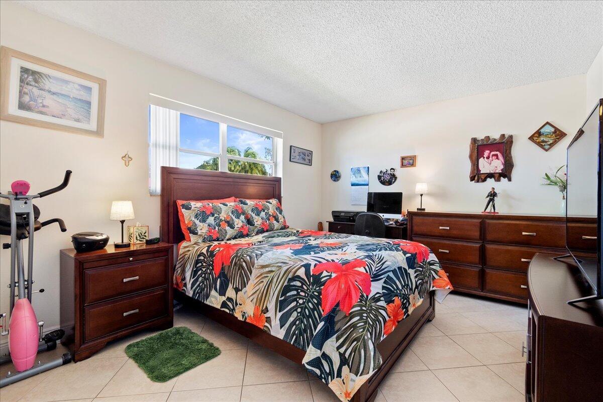 GOLDEN LAKES VILLAGE CONDO 1 THRU 13-A - Residential