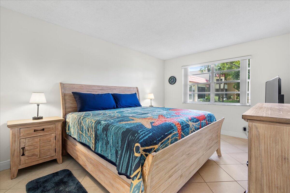 GOLDEN LAKES VILLAGE CONDO 1 THRU 13-A - Residential