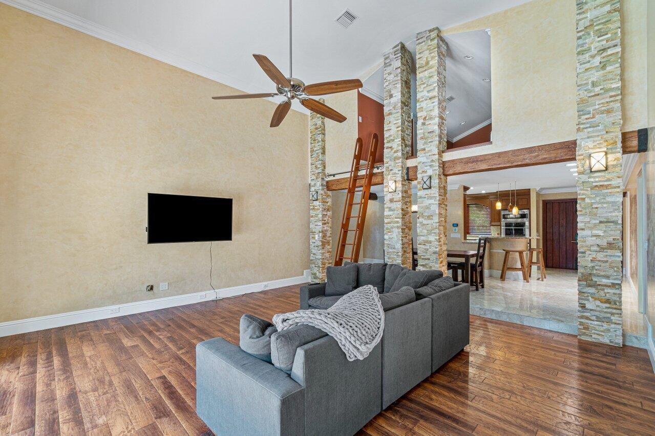 TUNISON PALMS SEC 2 - Residential Lease