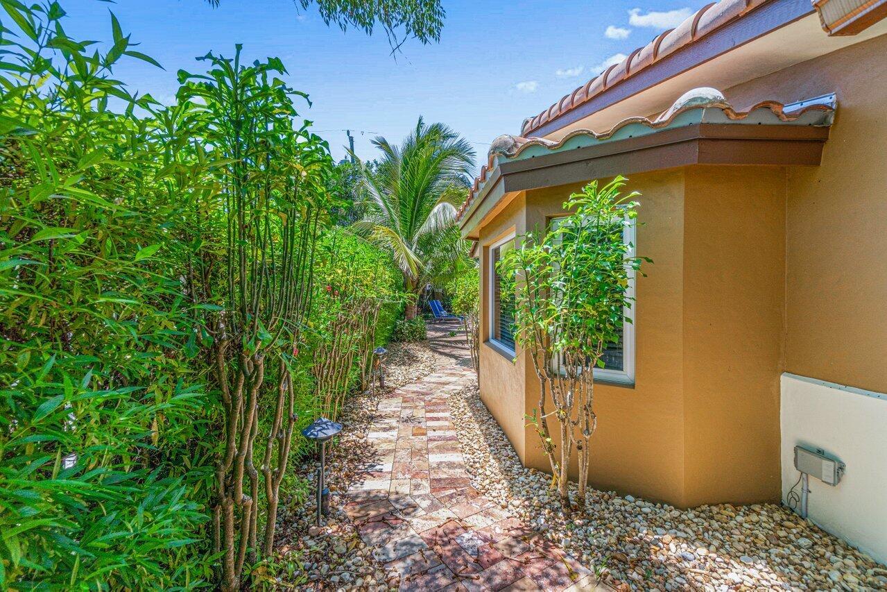 TUNISON PALMS SEC 2 - Residential Lease