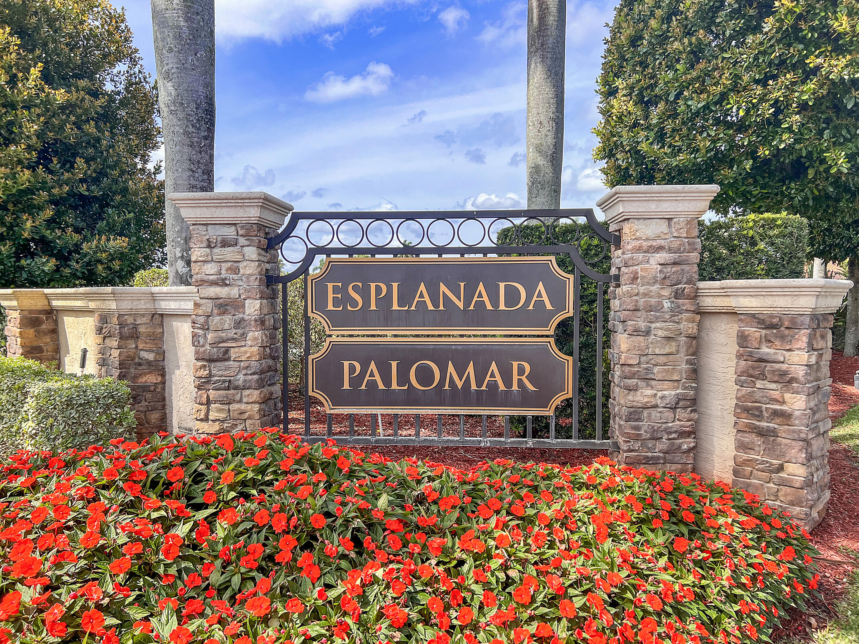 22652 Esplanada Circle W