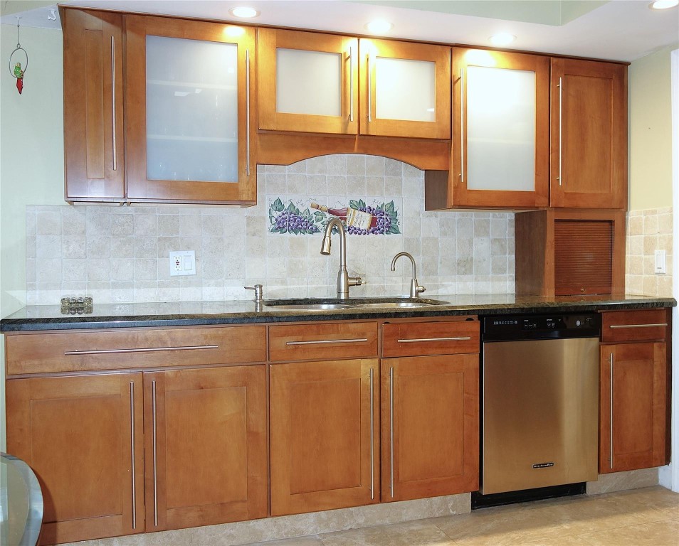 4106 Carriage Drive 5C