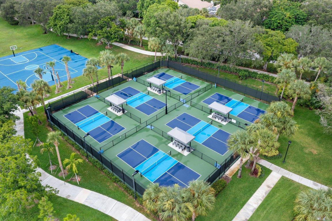 HERON BAY FIVE - Residential