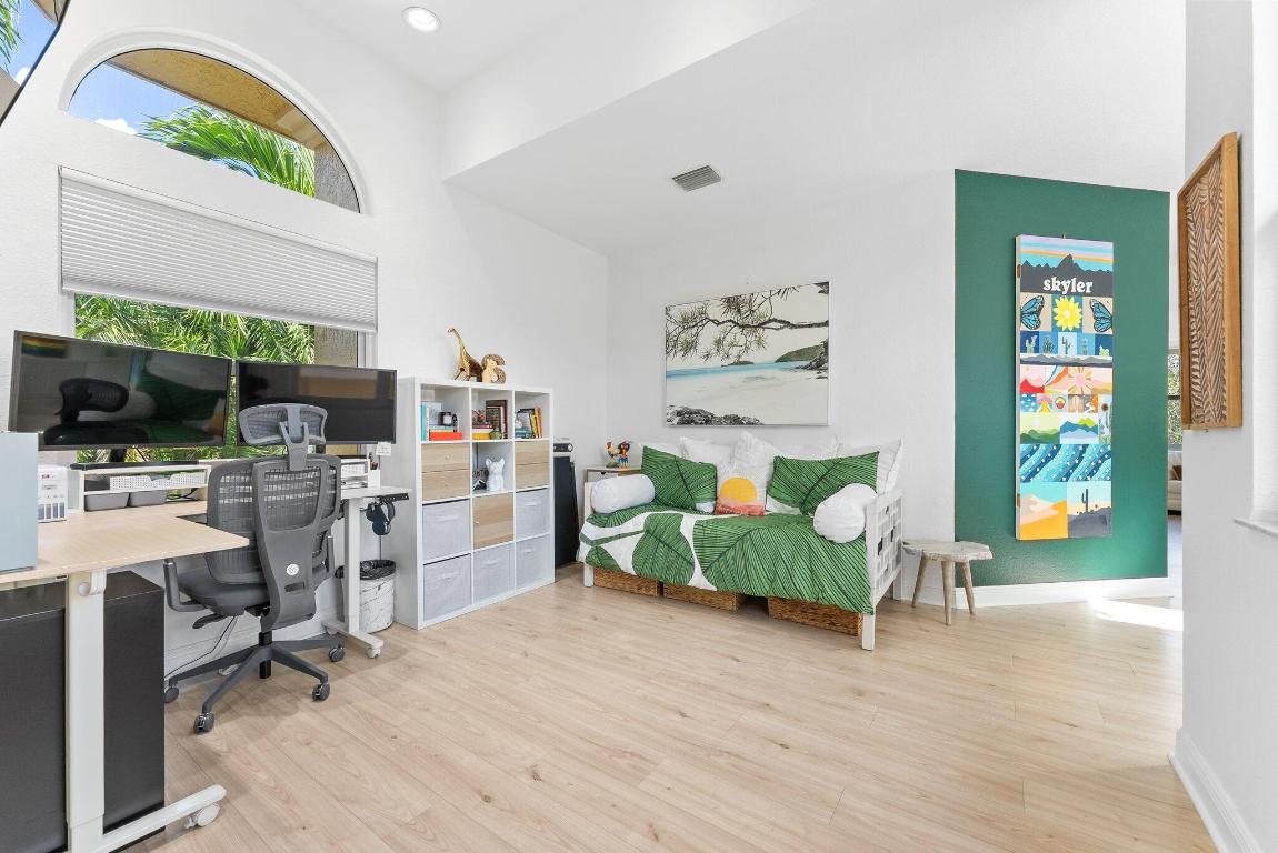 HERON BAY FIVE - Residential