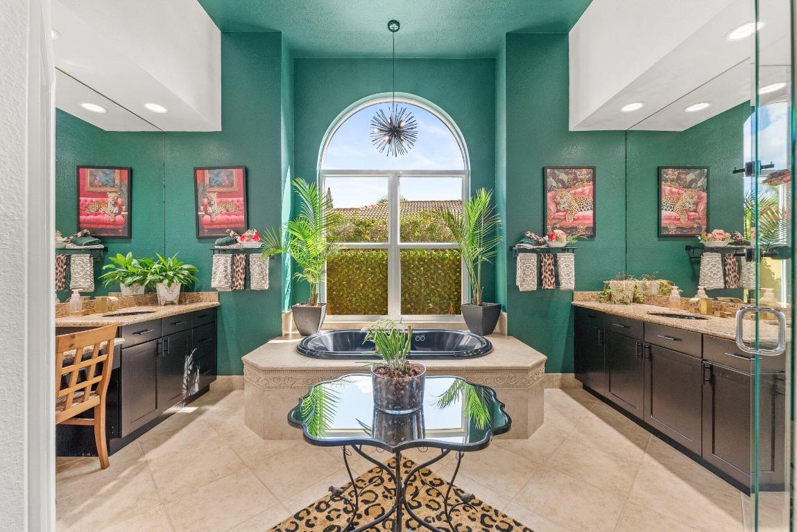 HERON BAY FIVE - Residential