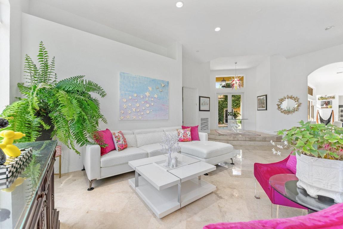 HERON BAY FIVE - Residential