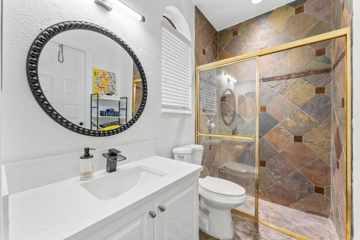 HERON BAY FIVE - Residential