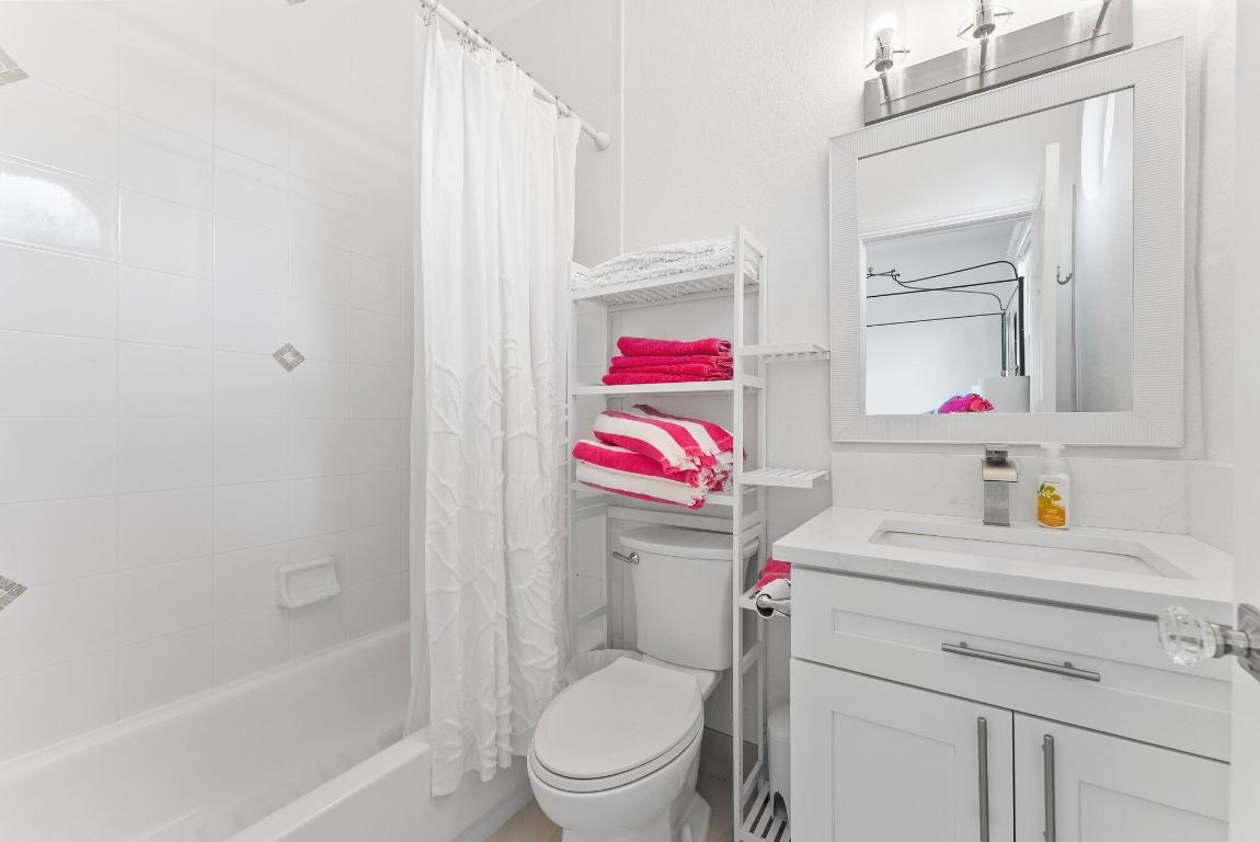 HERON BAY FIVE - Residential