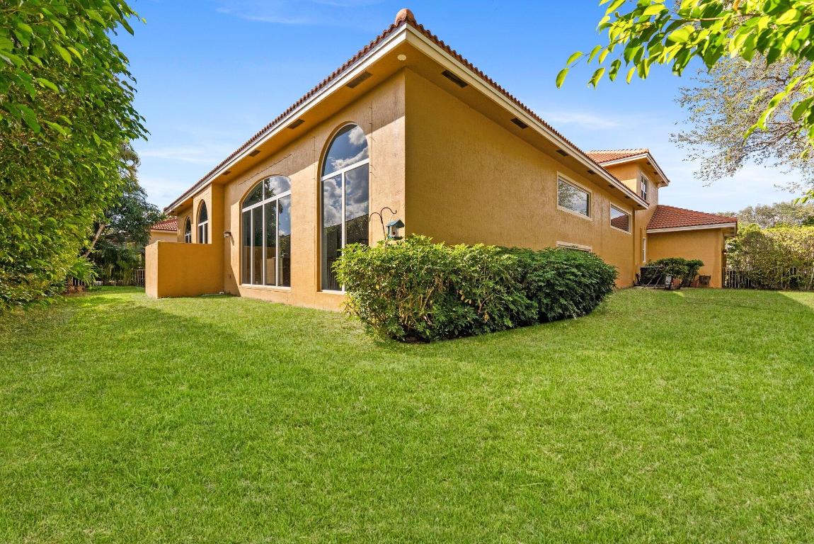 HERON BAY FIVE - Residential