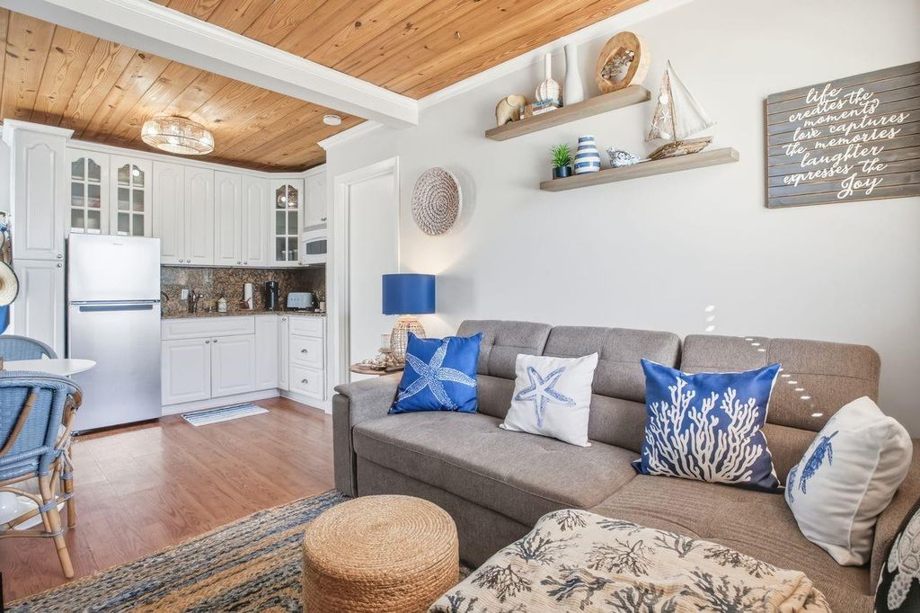 Photo of 310 Harrison Street #102E, Hollywood, FL 33019 (MLS # F10556370)