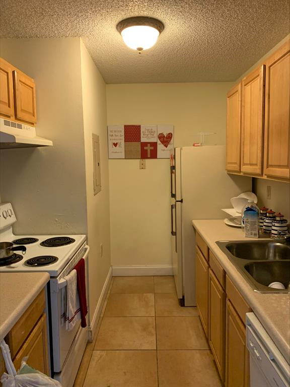 ST ANDREWS PALM BEACH CONDO III - Residential