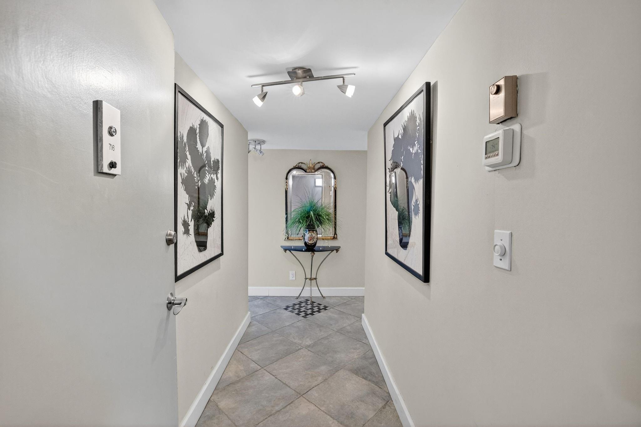 1160 N Federal Hwy 716