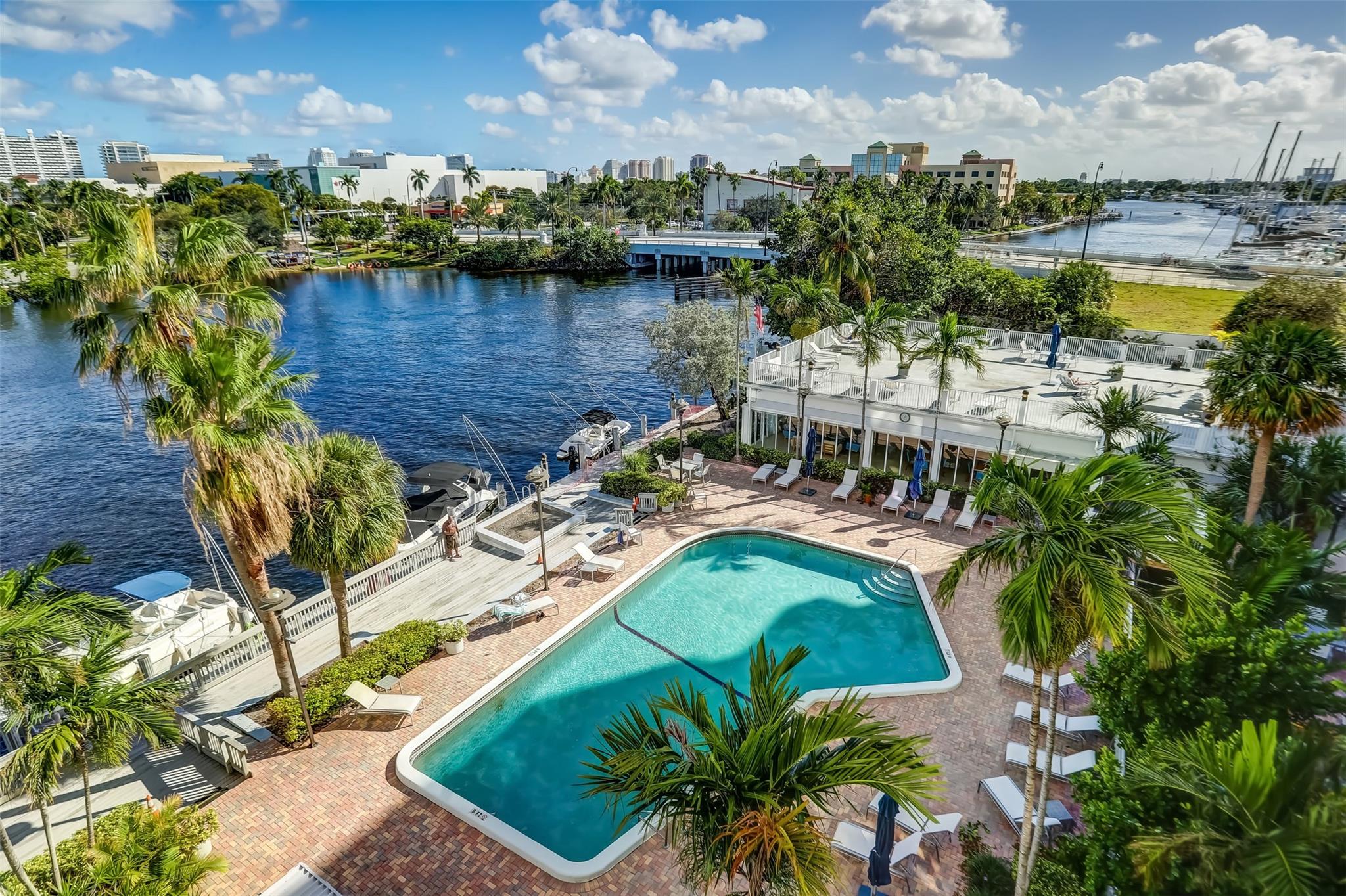 EAST POINT TOWERS - Residential