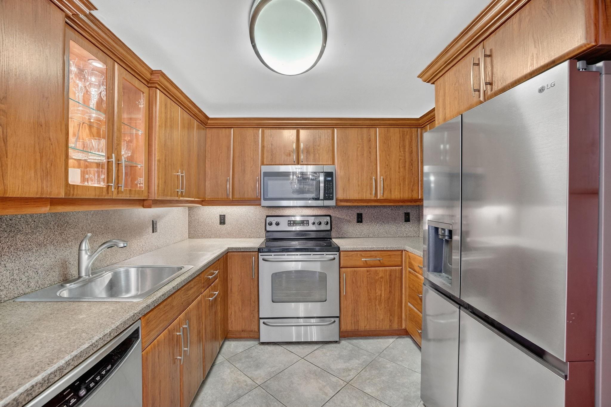 EAST POINT TOWERS - Residential