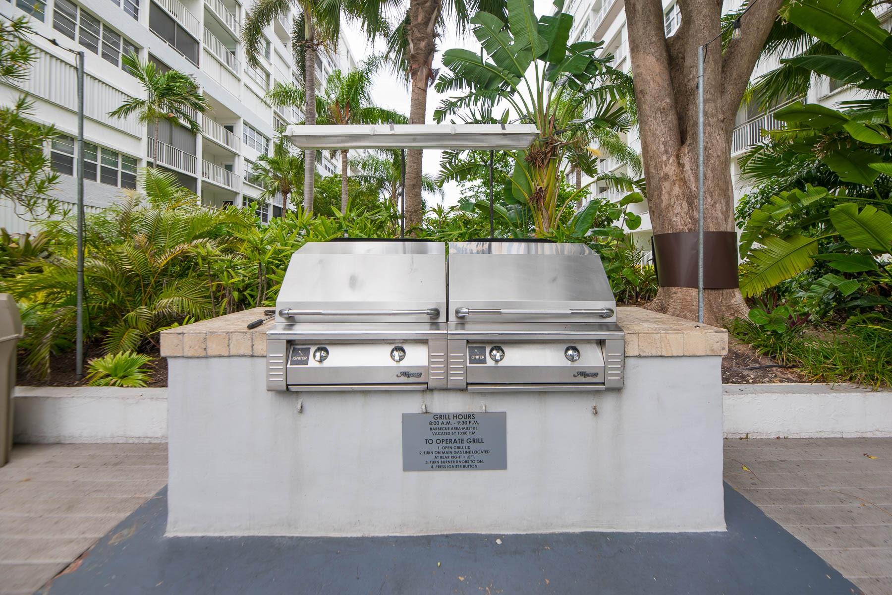 EAST POINT TOWERS - Residential