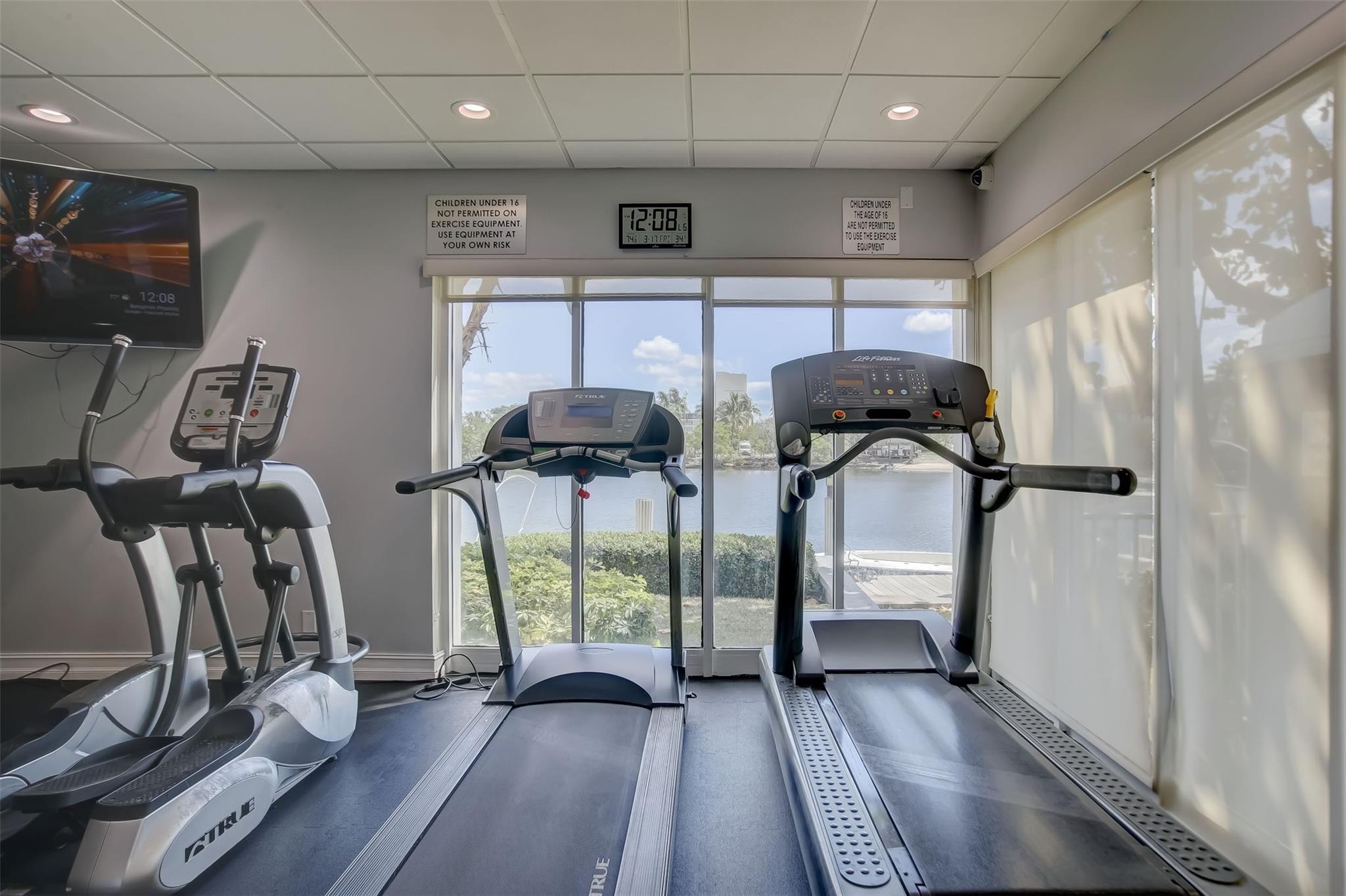 EAST POINT TOWERS - Residential