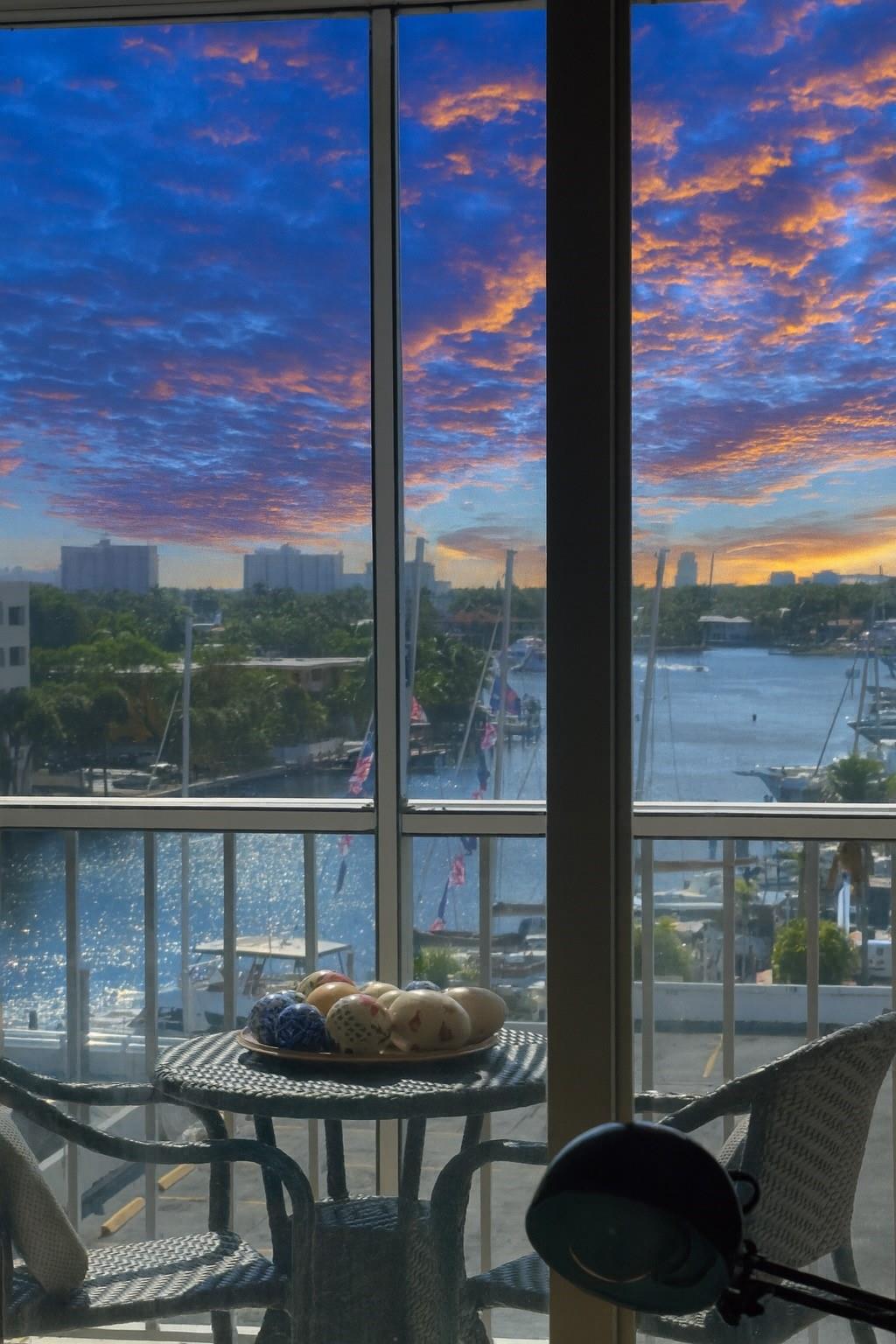 EAST POINT TOWERS - Residential