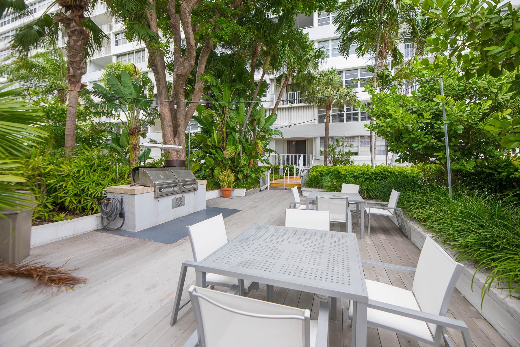 EAST POINT TOWERS - Residential