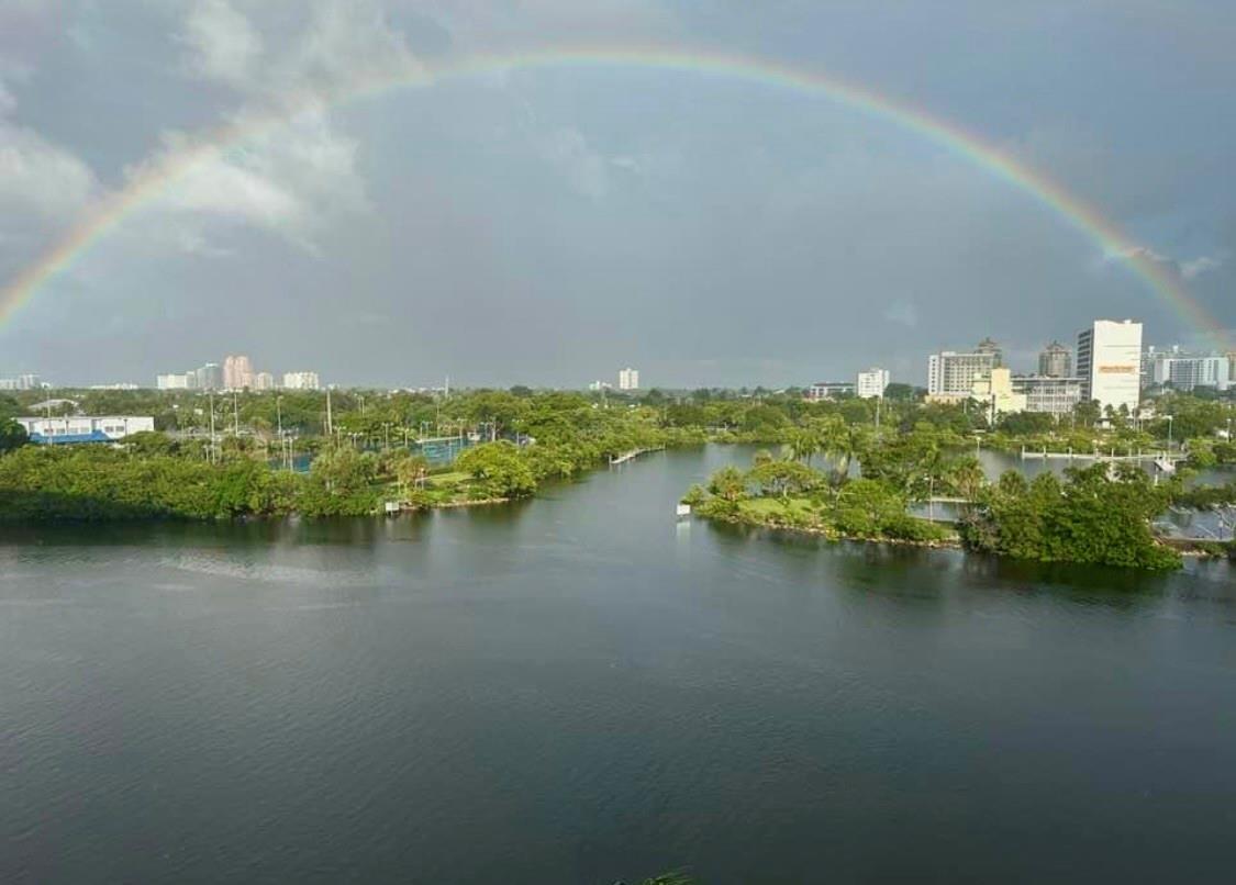EAST POINT TOWERS - Residential