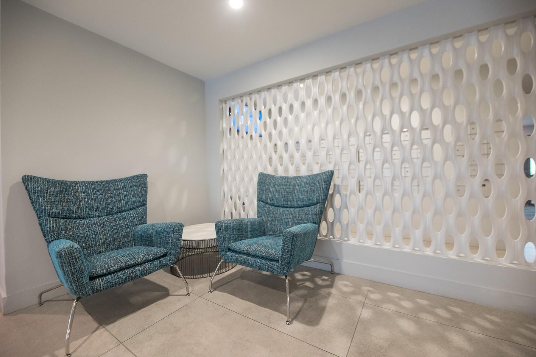 EAST POINT TOWERS - Residential