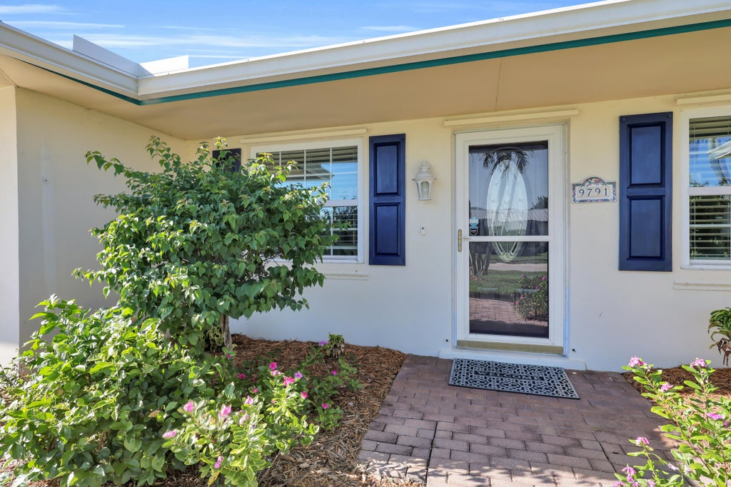 Photo of 9791 SE Little Club Way N, Jupiter, FL 33469 (MLS # B26076859)