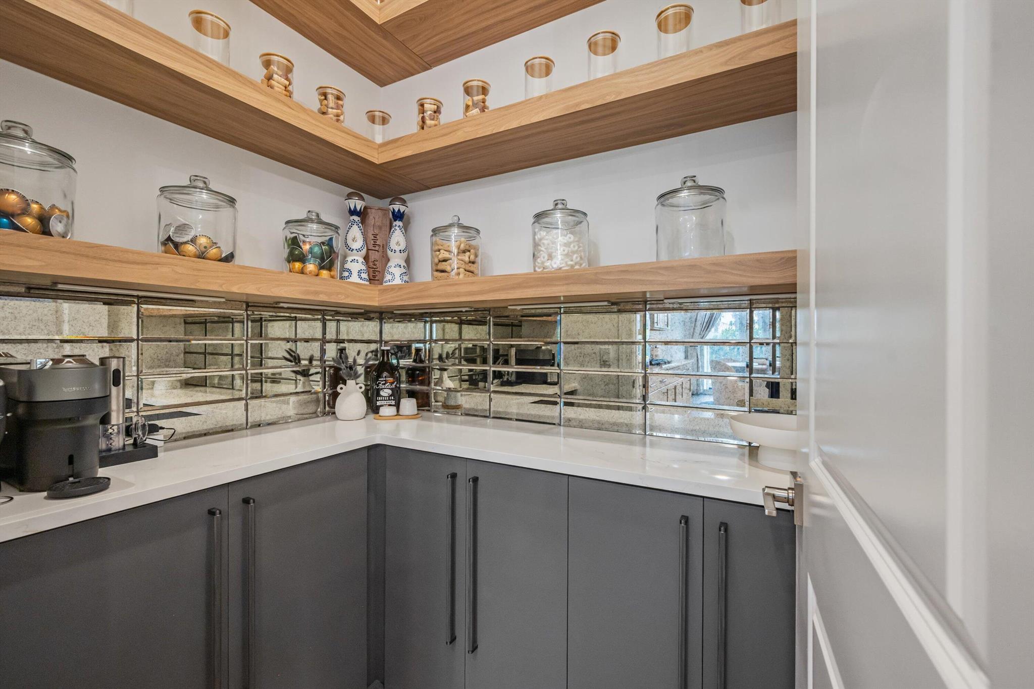 View photos, virtual tours, details... 298 Geillis Path