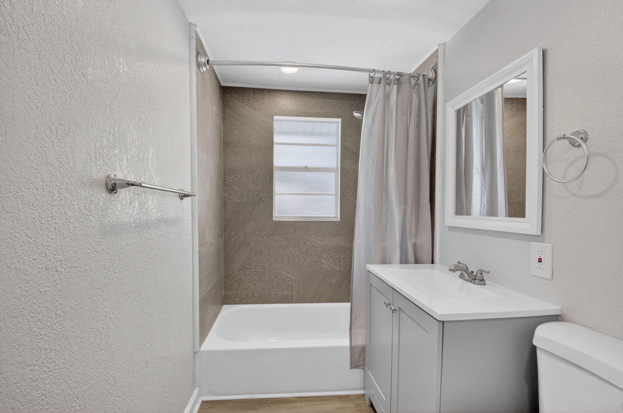 DELRAY TOWN OF - Residential Lease