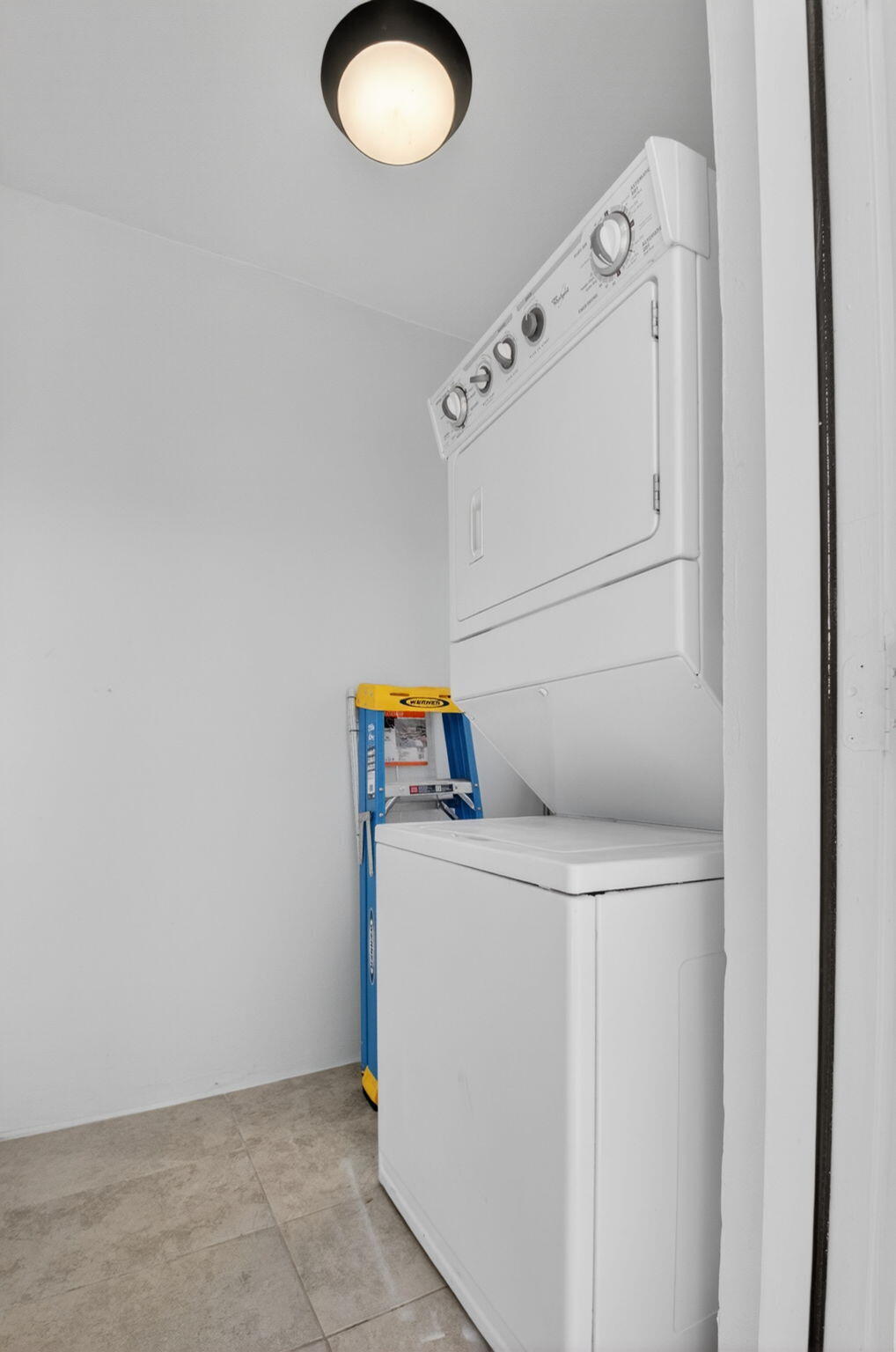DELRAY TOWN OF - Residential Lease