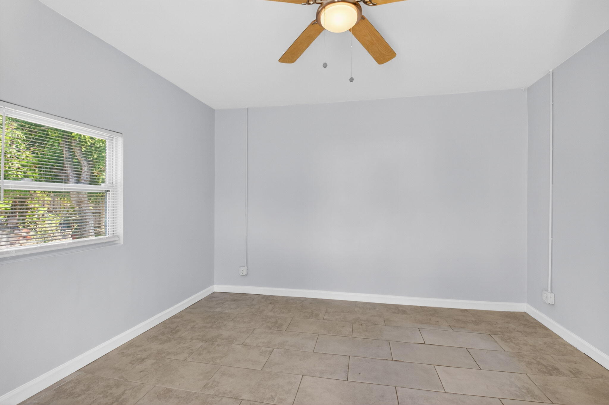 DELRAY TOWN OF - Residential Lease
