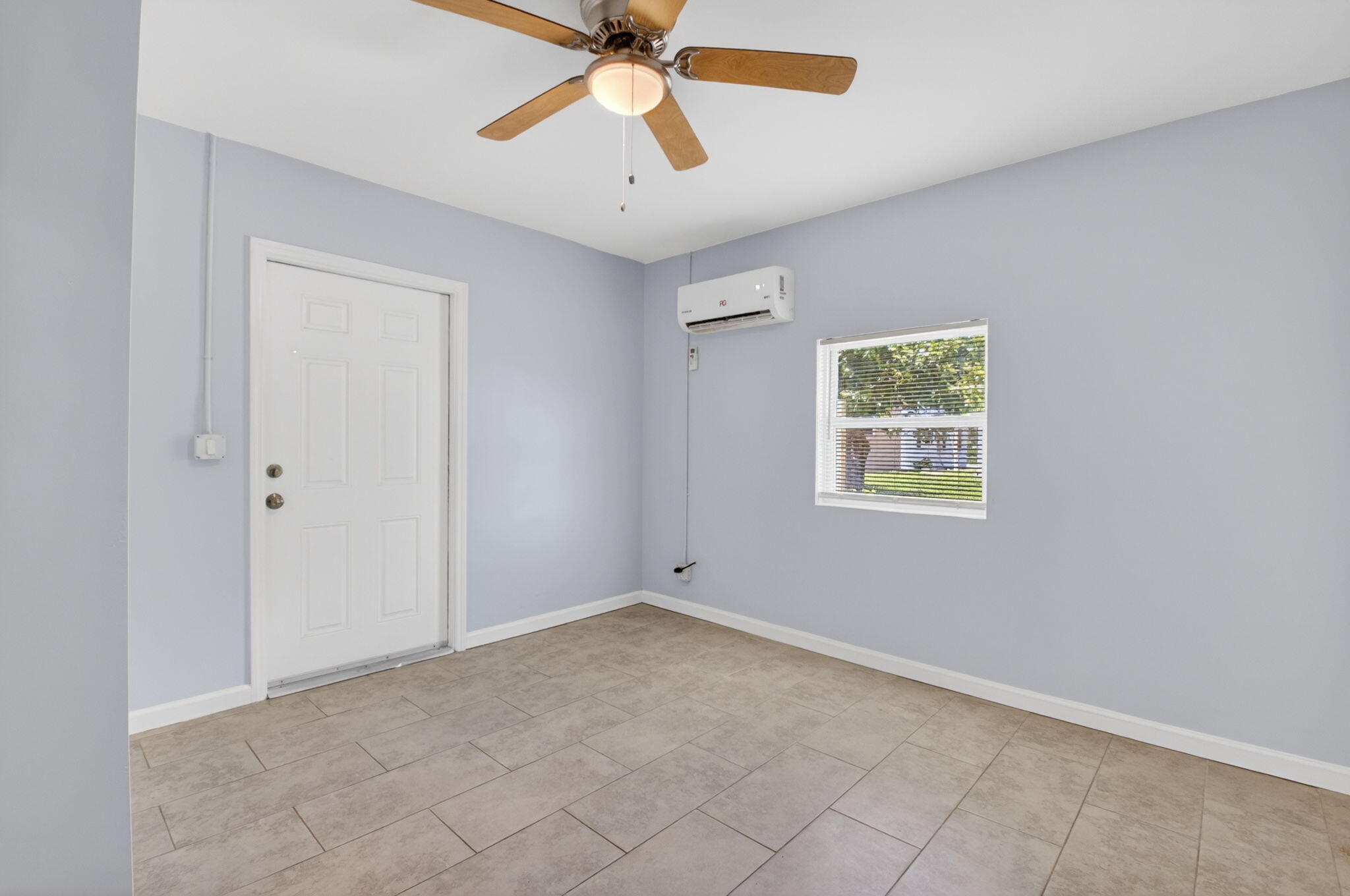 DELRAY TOWN OF - Residential Lease
