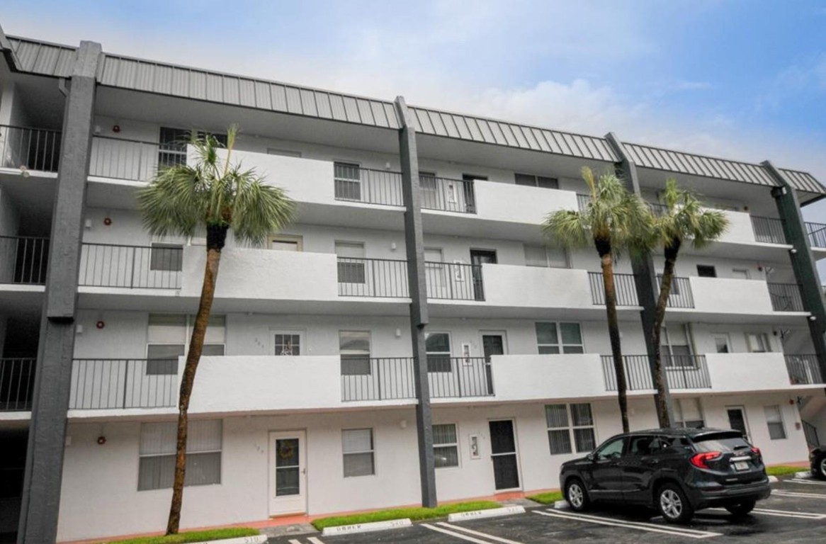 777 S Federal Highway N309