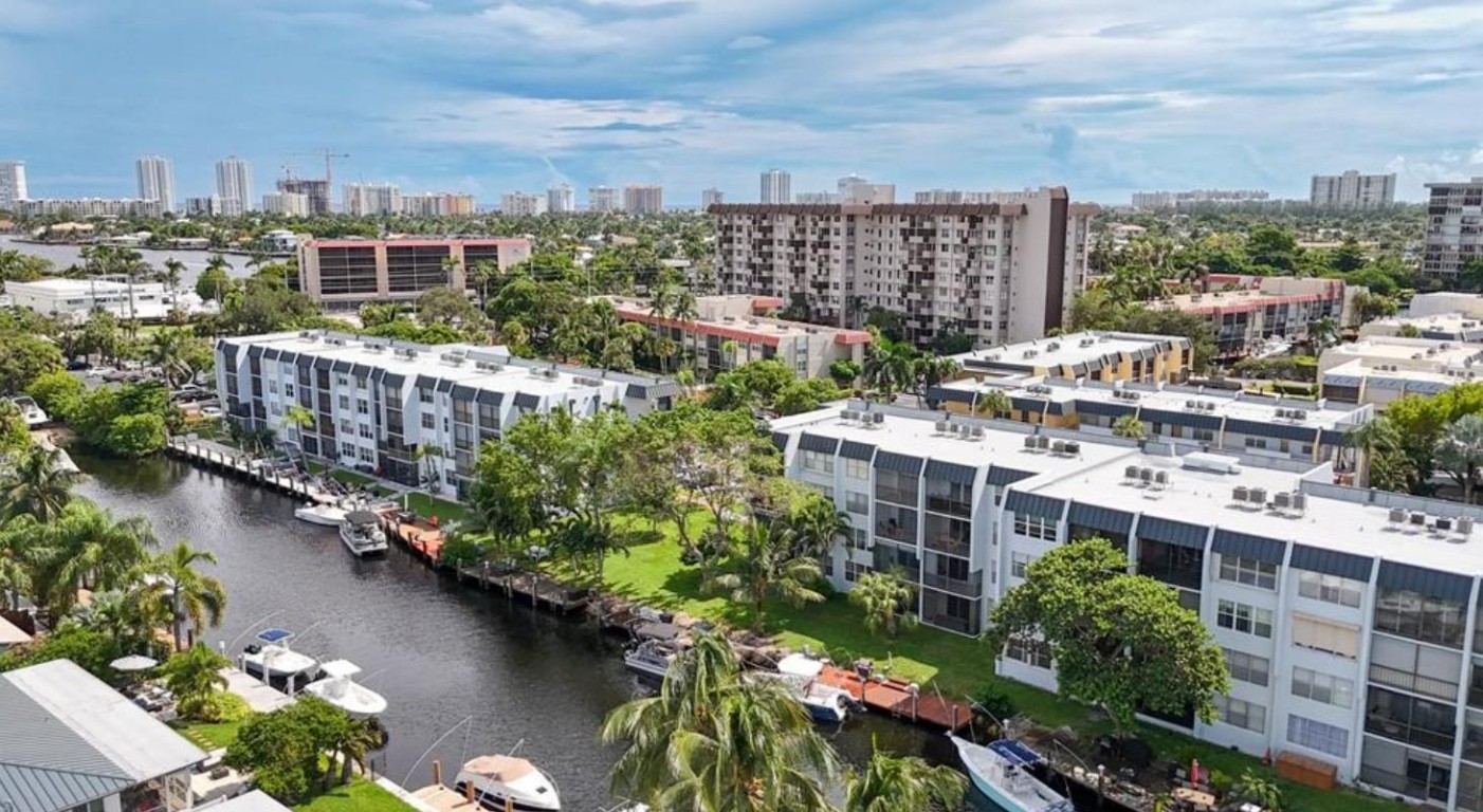 777 S Federal Highway N309