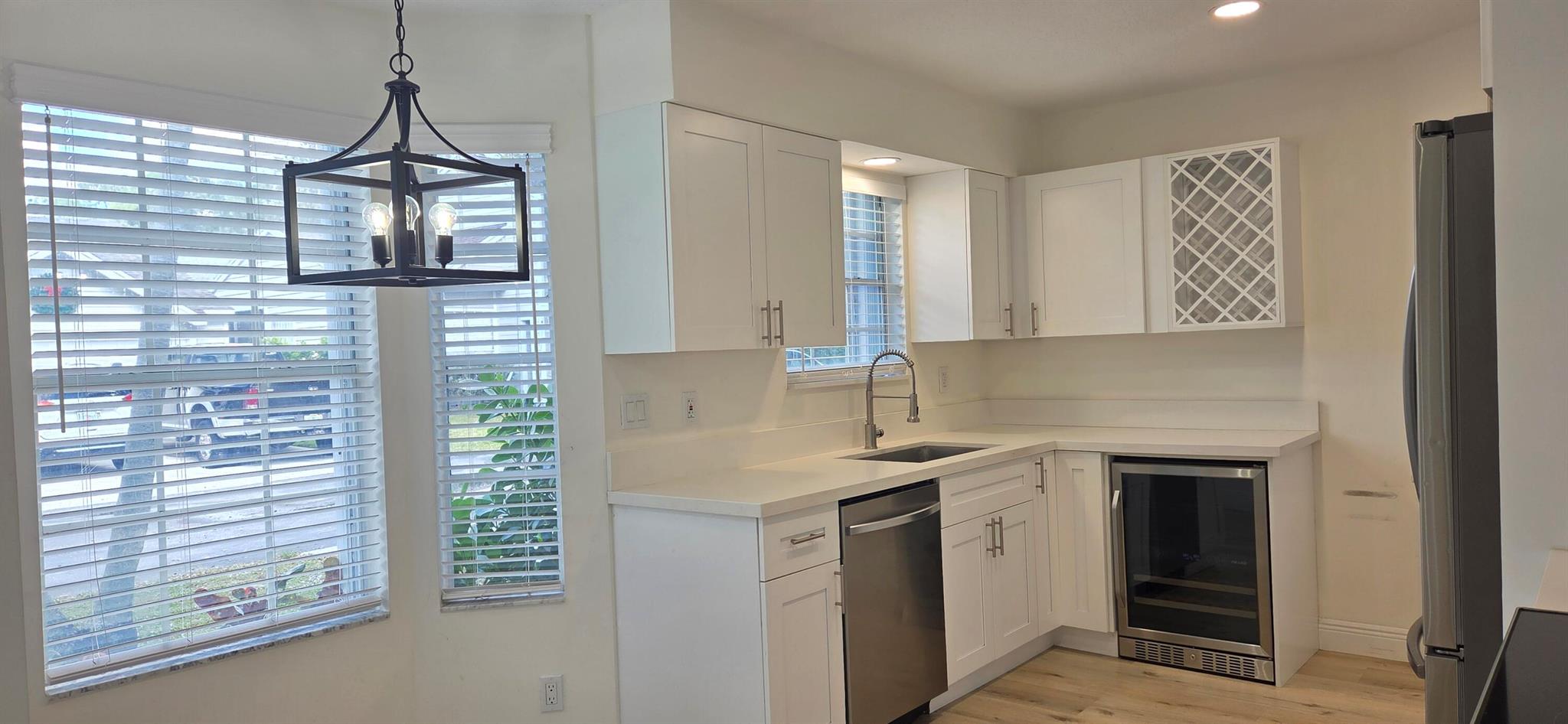 EMERALD FOREST OF WELLING - Residential Lease