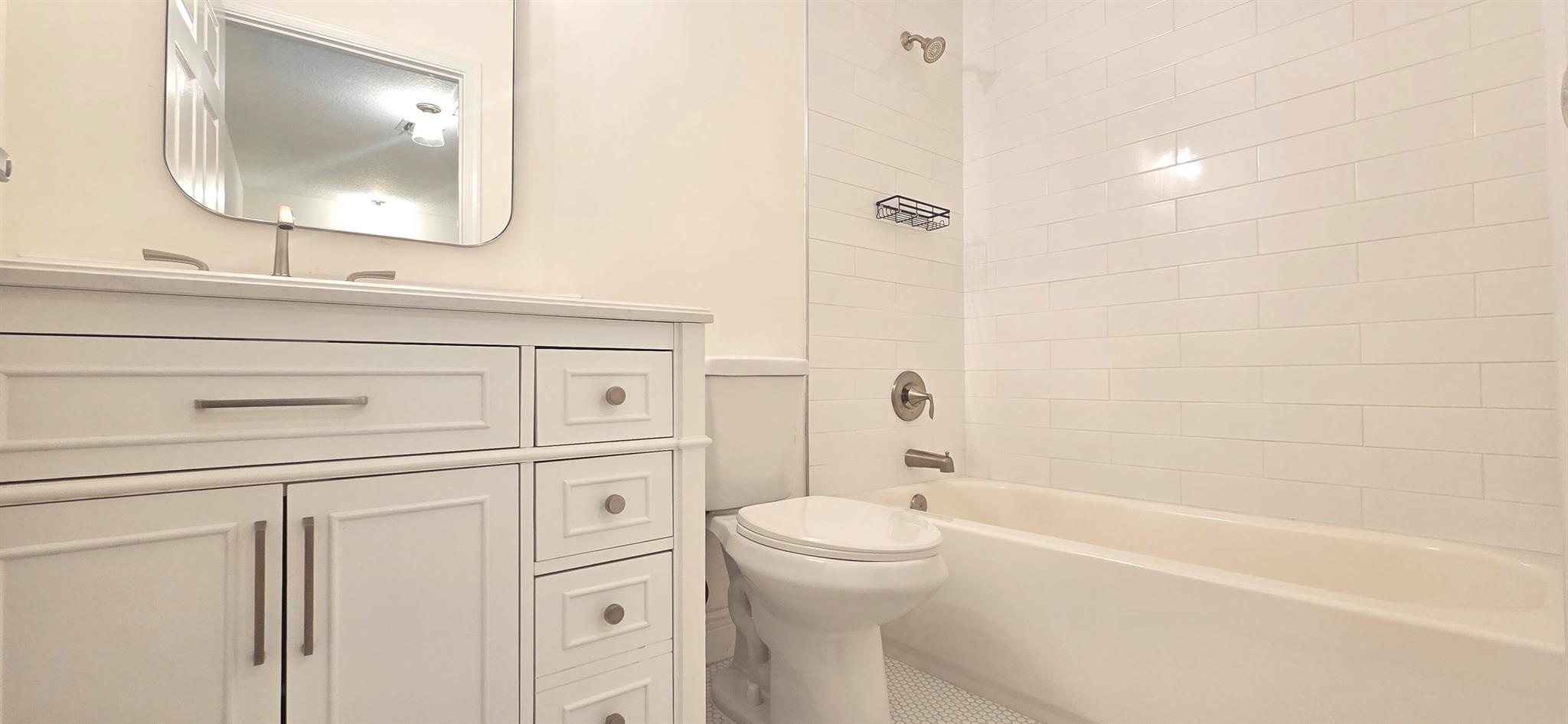 EMERALD FOREST OF WELLING - Residential Lease