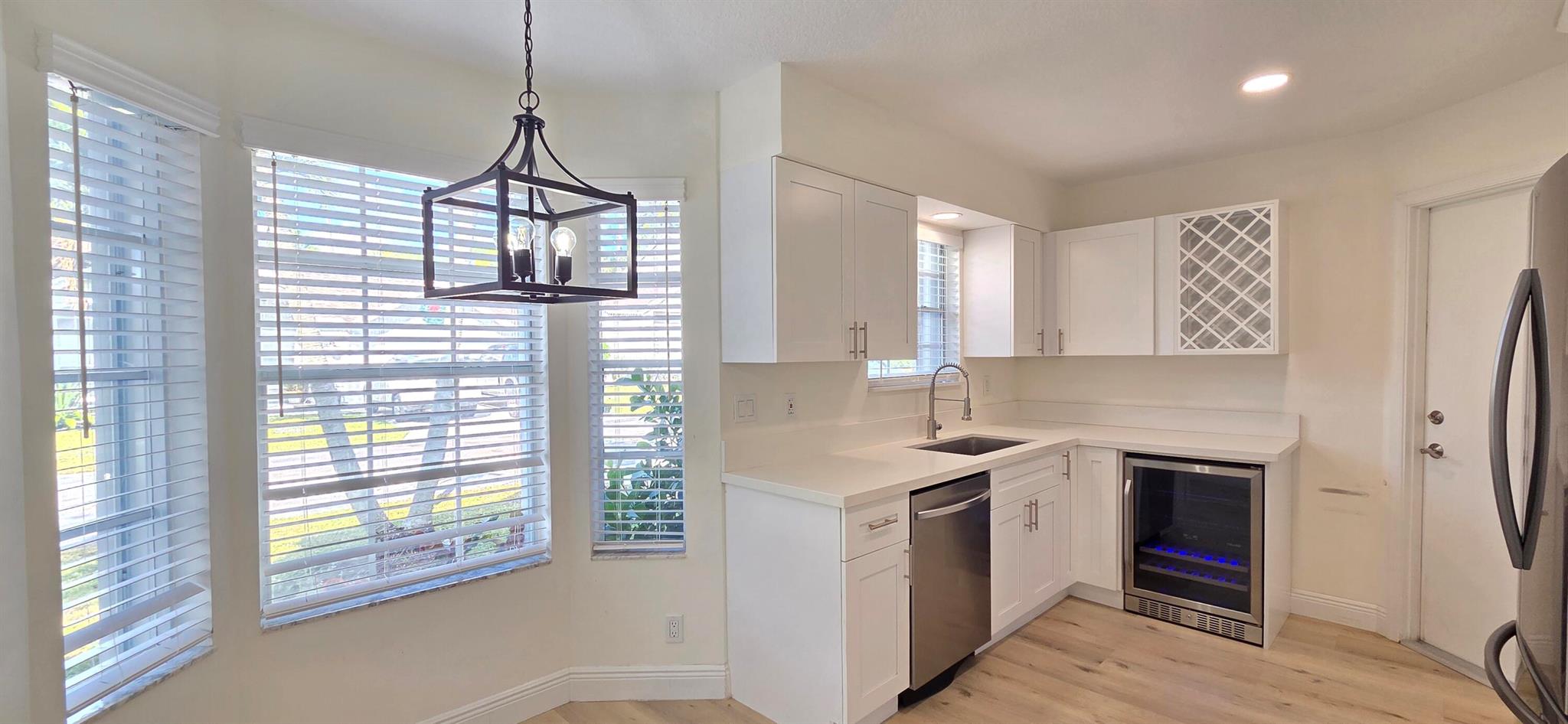 EMERALD FOREST OF WELLING - Residential Lease