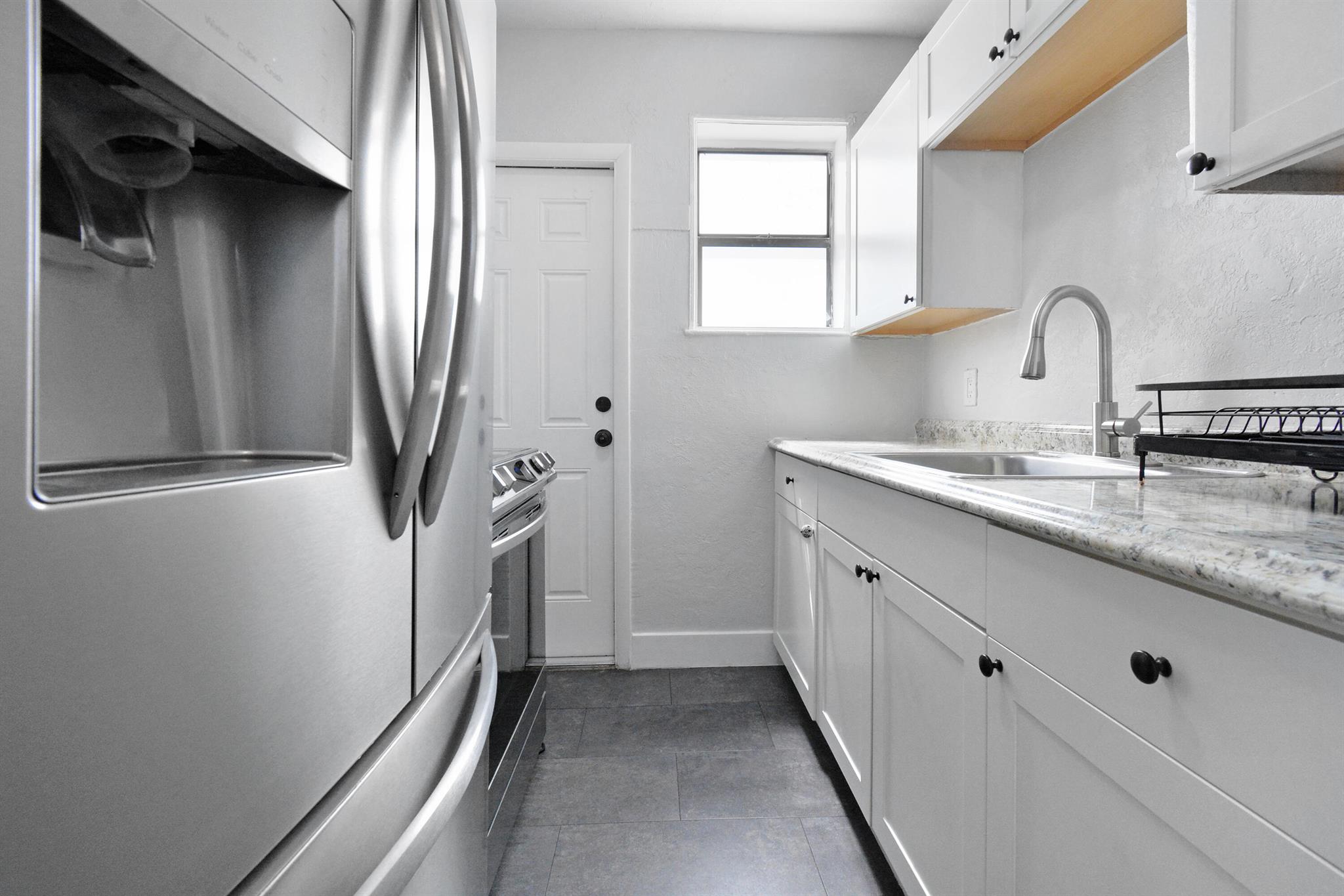 HARRIS ESTATES - Residential Income