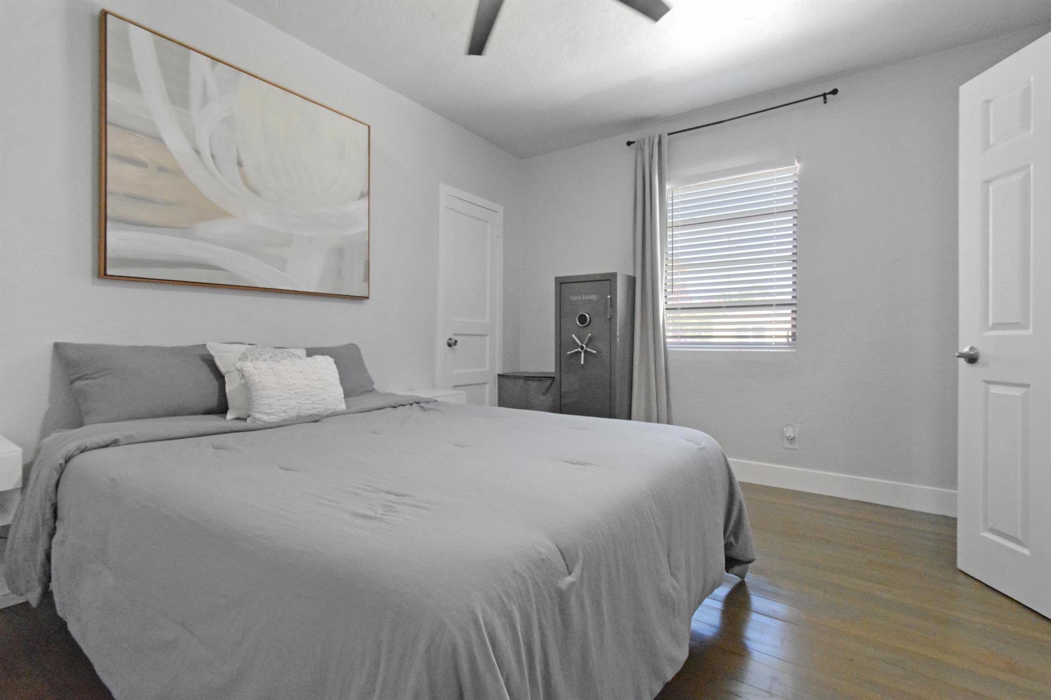 HARRIS ESTATES - Residential Income