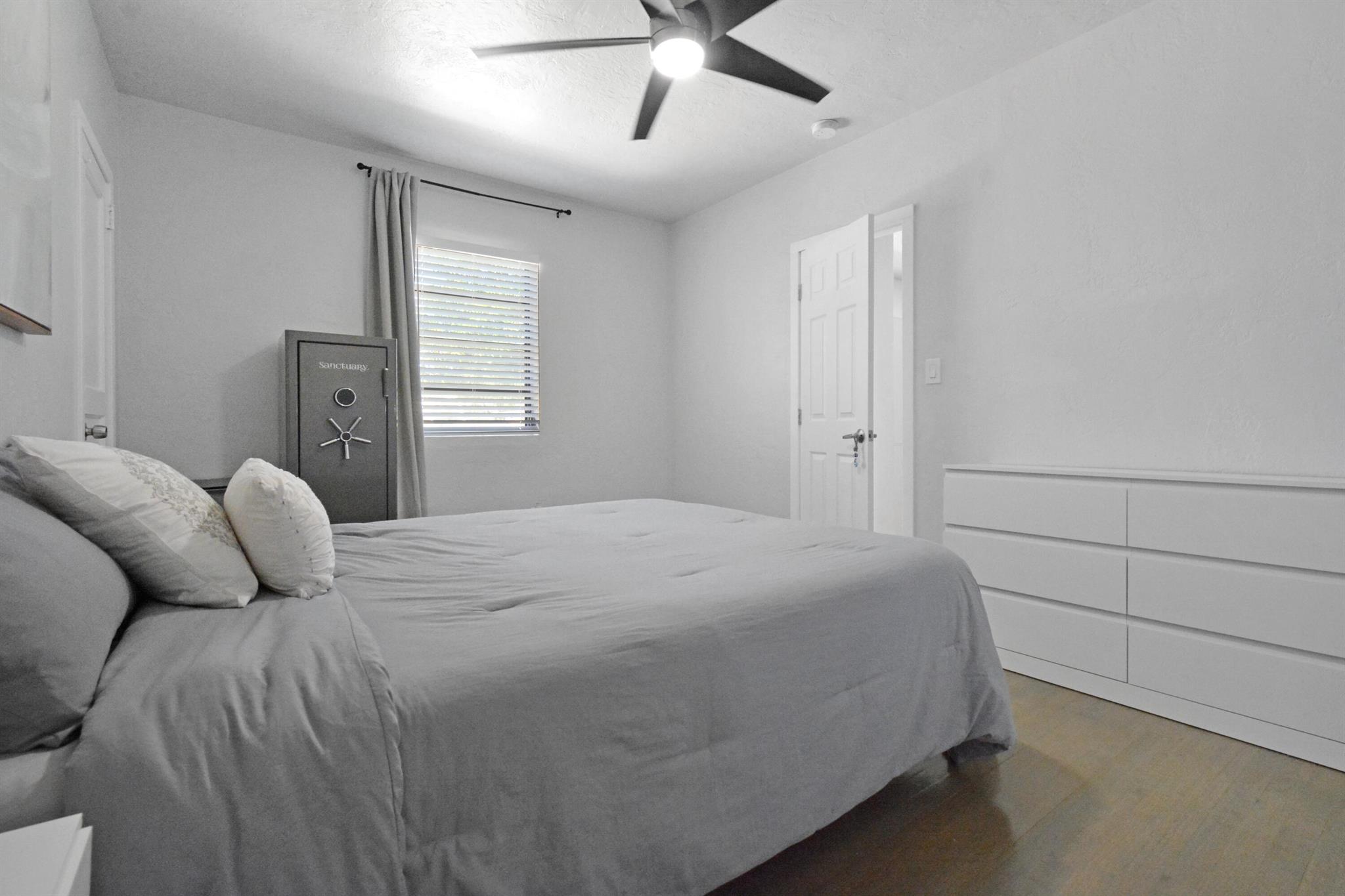 HARRIS ESTATES - Residential Income