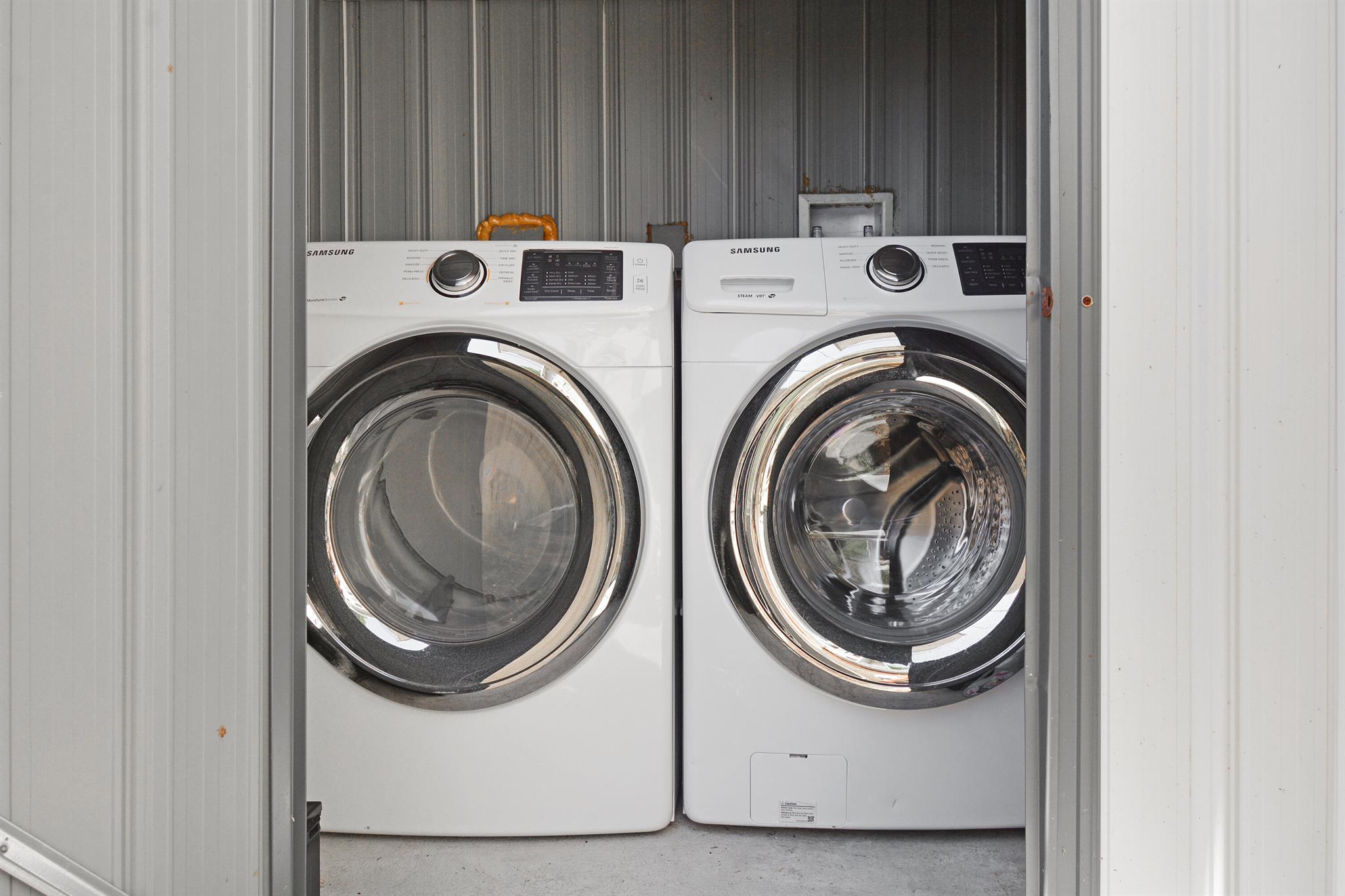 HARRIS ESTATES - Residential Income