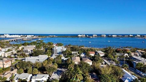 A home in Lake Worth Beach