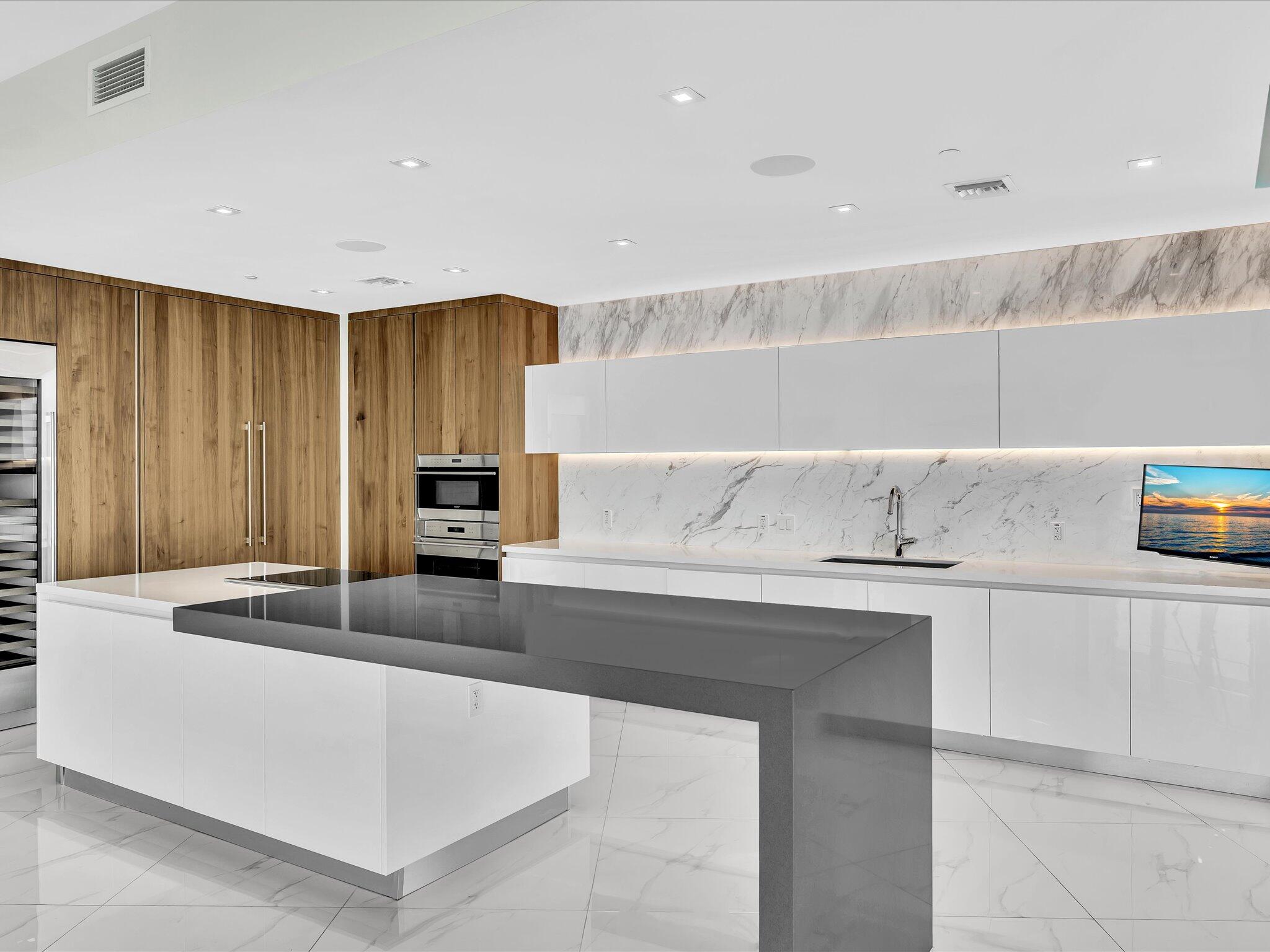 PARAMOUNT FT LAUDERDALE CONDO - Residential Lease