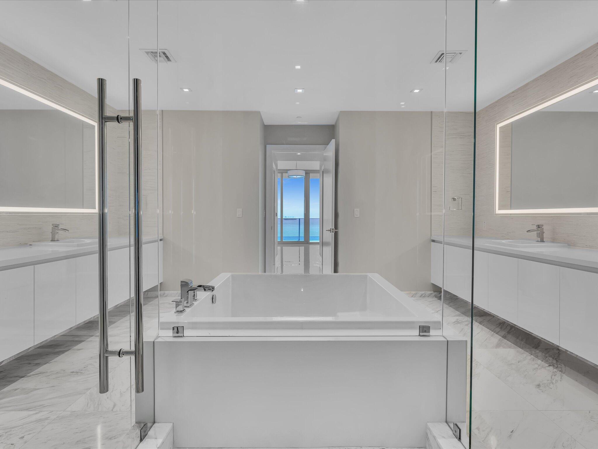 PARAMOUNT FT LAUDERDALE CONDO - Residential Lease