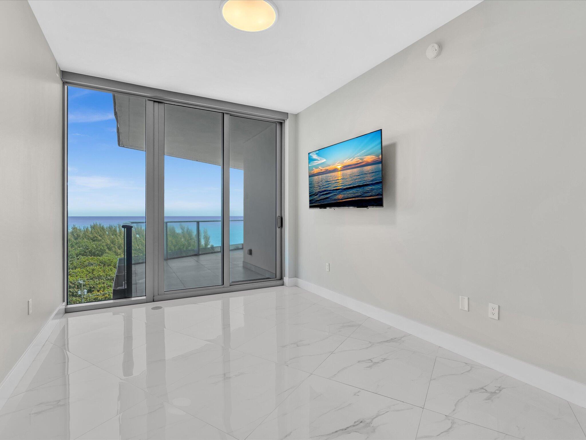 PARAMOUNT FT LAUDERDALE CONDO - Residential Lease